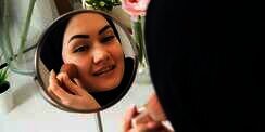 Cara Merias Wajah Sendiri yang Natural dan Simpel Bagi Pemula