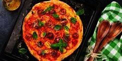 4 Cara Membuat Pizza Mini Rumahan Sederhana dengan Teflon