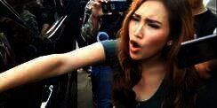 Ayu Ting Ting Gebrak Kaca Mobil Ditanya Soal Netizen Batal Beli Tiket Konser