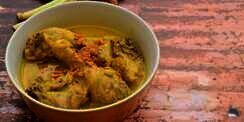 4 Cara Membuat Opor Ayam Kuning Sederhana yang Enak