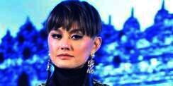 Mirip Ratu, Potret Anggun Agnez Mo Berkebaya