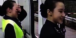Viral Video Wanita Penjaga Tol Tetap Senyum Meski Baru Menangis Dimarahi Sopir