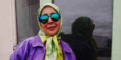Viral Nenek Berhijab Nyentrik dari Belanda, Dilirik Brand Fashion Dunia!