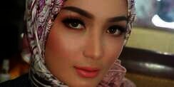 Imel Putri Cahyati, Dulu Ratu Sinetron Sekarang Desainer Muslim