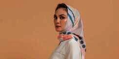 5 Foto Luna Maya dalam Balutan Hijab, Pangling Banget