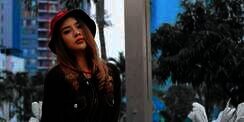 Ketumpahan Cat, Pose Anya Geraldine Bikin Geger