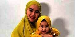 6 Potret Bayi Artis Pakai Hijab, Lucu dan Gemesin Pol!