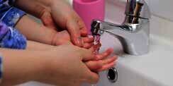 Khawatir Kulit Jadi Kering Karena Sering Cuci Tangan, Coba Lakukan Cara Ini