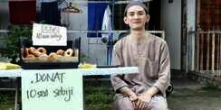 Cerita Mualaf Penjual Donat Getarkan Hati Warganet