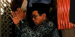 90 Kata-Kata Bijak Gus Dur, Bernada Guyon tapi Bermakna Mendalam