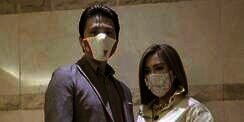 Penampilan Nyentrik Syahrini, Tas Rp2 M Hingga Masker Mutiara
