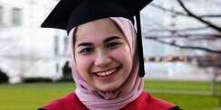 Nadhira Afifa, Hijaber Indonesia Didaulat Pidato di Wisuda Harvard University