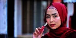 Tips Agar Warna Lipstik Tidak Mudah Luntur