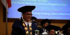 5 Fakta Rektor Gaul UNY Sutrisna Wibawa, Bikin Konser Sampai Oplas Challenge!