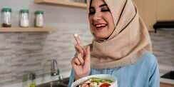 5 Cara Menurunkan Berat Badan Tanpa Olahraga, Diet Itu Nggak Harus Sengsara