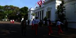 Mensesneg: Pasang dan Kibarkan Bendera Merah Putih Mulai 1 Agustus 2020