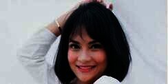 Alas Kaki Vanessa Angel Curi Perhatian
