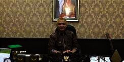 Rambut Pirang Ditegur Mendagri, Kepala Pasha Ungu Kini Botak