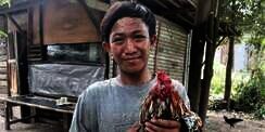 Kisah Remaja Bogor Jual Ayam untuk Beli Ponsel Agar Bisa Ikut Kelas Online