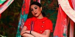 Nagita Tinggalkan Panggung Usai Disinggung Iis Dahlia