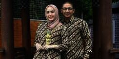 Ketemu Jodoh di Pesawat, 5 Seleb Pria Ini Nikahi Pramugari