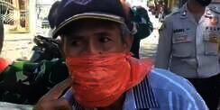 Miris,Kakek Ditertawakan Saat Terjaring Razia Masker