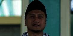 Arie Untung Pamer Foto Bakar Tas Buatan Prancis, Aldi Taher Beri Komentar Sinis
