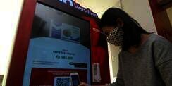CIMB Niaga Luncurkan Vending Machine Jual Alat Rapid Test