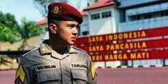 Potret 5 Seleb Ganteng Berseragam Polisi