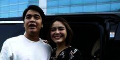 Saling Hapus Foto Serta Unfollow IG, Billy Syahputra dan Amanda Manopo Putus?