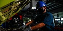 Hati-Hati Korsleting! Ini 7 Cara Merawat Mobil di Musim Hujan