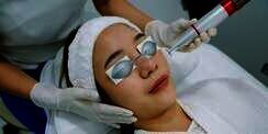 Tak Perlu Repot Lagi, Kini Tato Kosmetik Bisa Buat Riasan Semi Permanen 