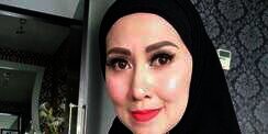 Hijrah, Venna Melinda Belajar Iqro Bareng Putri Kecilnya