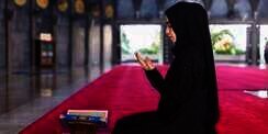 15 Bacaan Dzikir dan Doa Setelah Sholat, Lengkap dengan Latin dan Terjemahannya