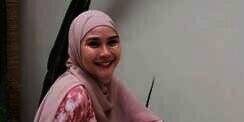 Putri Zaskia Mecca Jatuh ke dalam Got, Begini Kondisinya