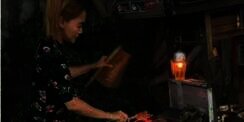 Mudik ke Pasuruan, Inul Jadi 'Tukang' Sate