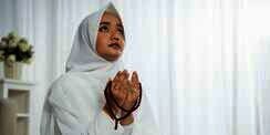 Tata Cara Sholat Bagi Wanita Saat Istihadhah