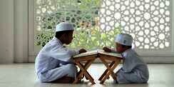 Quran Surat Al Bayyinah Ayat 1-8 Arab, Arti dan Keutamaannya