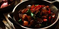 Sedapnya Semur Kikil Kecap Saus Tiram, Bikin di Rumah Yuk!