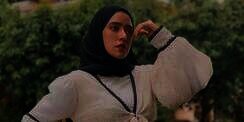 Gaya 4 Seleb Hijab Pakai Outfit Puff Sleeve Kekinian