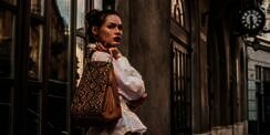 Tips Padukan Tas Pattern untuk Style Sehari-hari