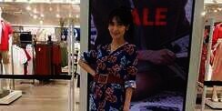 Gaya Nyeleneh OOTD Aktris Kolosal Revi Mariska