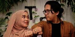 Adik Beber Kekecewaan Keluarga Saat Ayus `Disidang` dan Tetap Pilih Nissa Sabyan