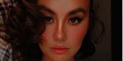 Terlihat Sangat Sederhana, Outfit Agnez Mo Nyaris Rp100 Juta