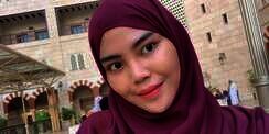 Jarang Muncul di TV, Potret Terbaru Meldi Pakai Hijab