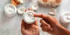4 Cara Tepat Menyimpan Skincare Sesuai Jenis Produknya 