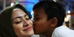 Nathalie Holscher Kesakitan Saat Hapus Tato, Lihat Reaksi Anak
