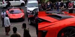 Pakai Lamborghini Saat Sholat Jumat, Netizen: Yang Nyetir Pakai Swallow?