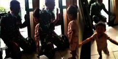 Momen Sedih Prajurit TNI Pulang ke Rumah, Anak Menangis Tak Mengenali