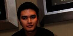 YouTuber Ini Review Mie Ayam Aldi Taher, Rasanya...